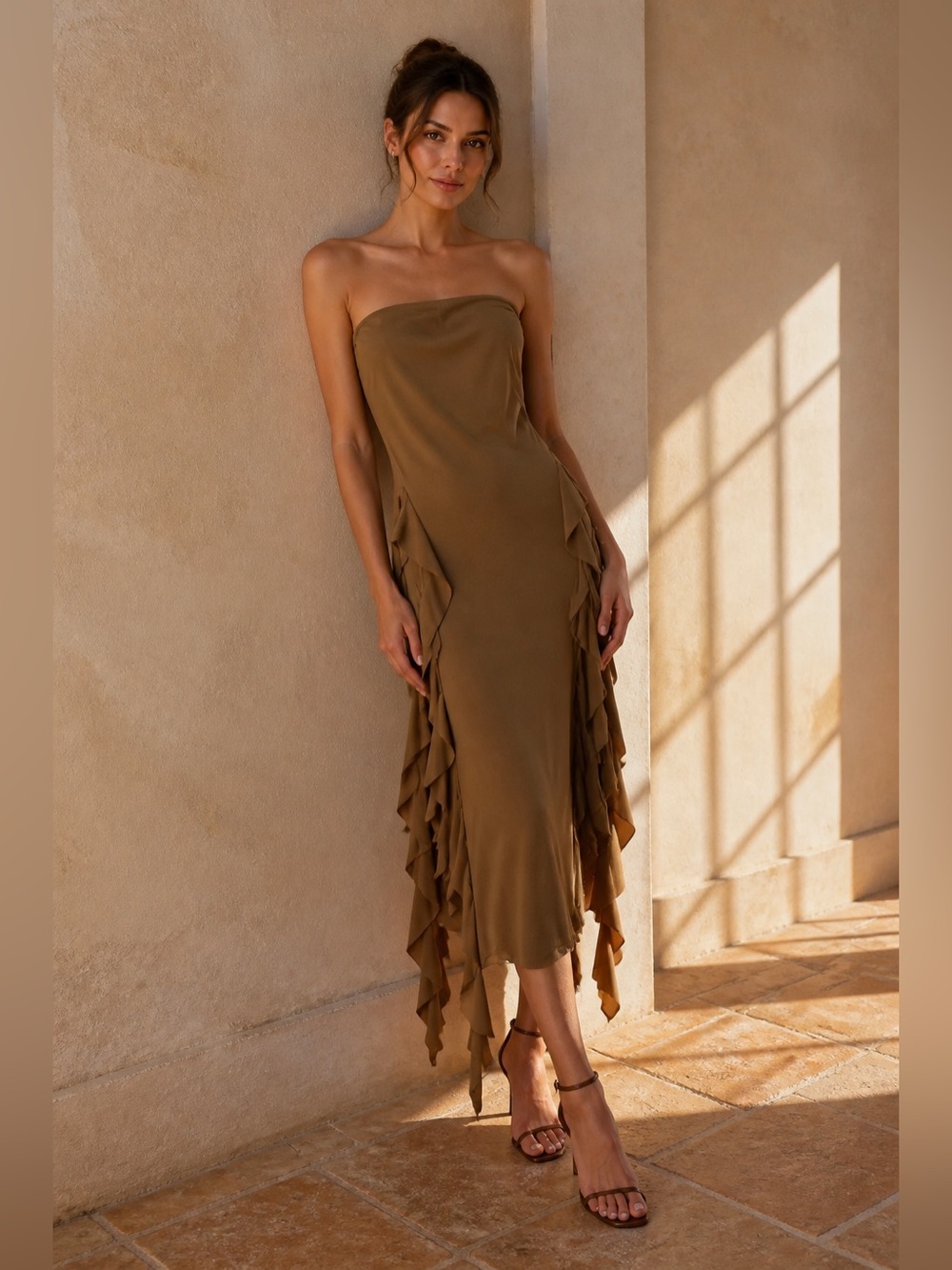 Aqua NWT Mocha Strapless Ruffle Midi Dress runs small.